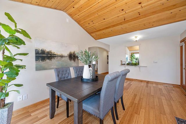 12590 Crimson Ct, Auburn, CA 95603