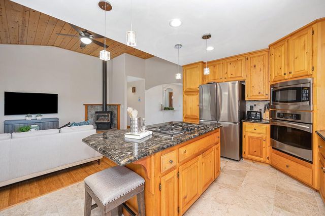 12590 Crimson Ct, Auburn, CA 95603