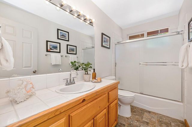 12590 Crimson Ct, Auburn, CA 95603