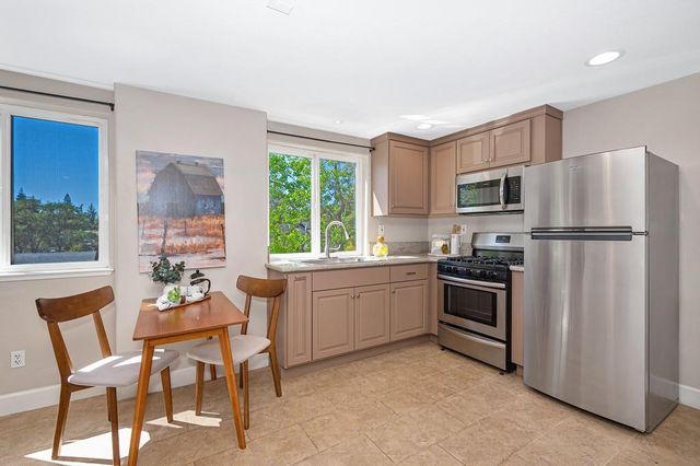 12590 Crimson Ct, Auburn, CA 95603