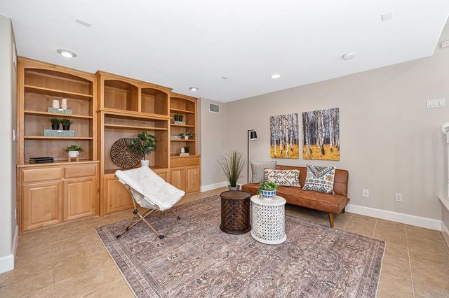 12590 Crimson Ct, Auburn, CA 95603