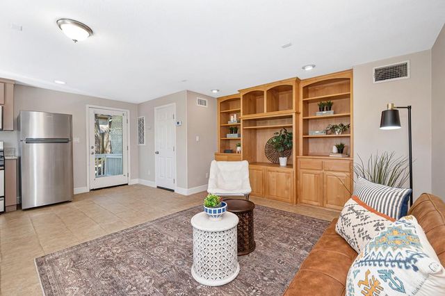 12590 Crimson Ct, Auburn, CA 95603