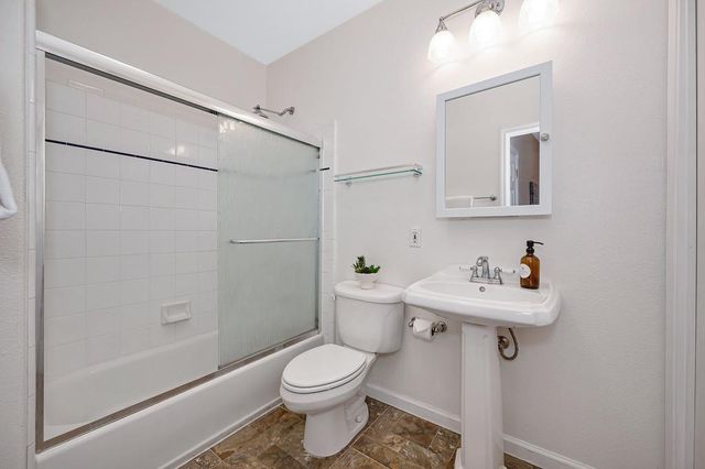 12590 Crimson Ct, Auburn, CA 95603