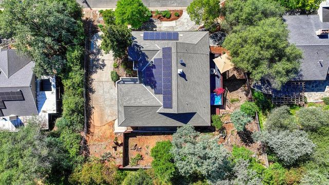 12590 Crimson Ct, Auburn, CA 95603