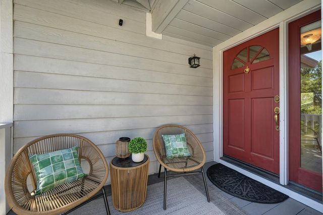 12590 Crimson Ct, Auburn, CA 95603