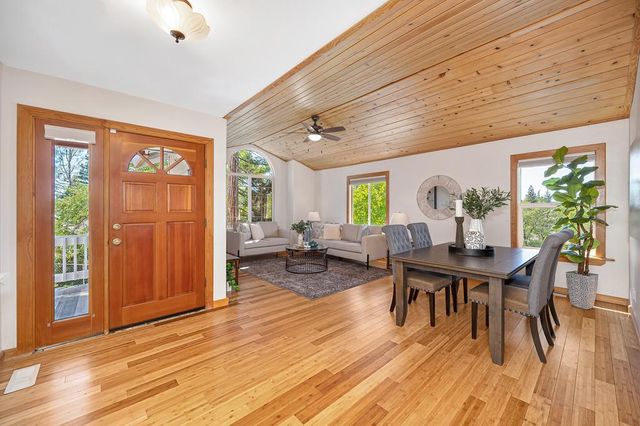 12590 Crimson Ct, Auburn, CA 95603