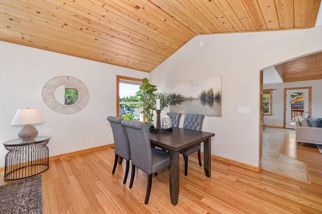 12590 Crimson Ct, Auburn, CA 95603