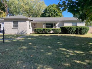 2166 South Lone Pine Avenue, Springfield, MO 65804