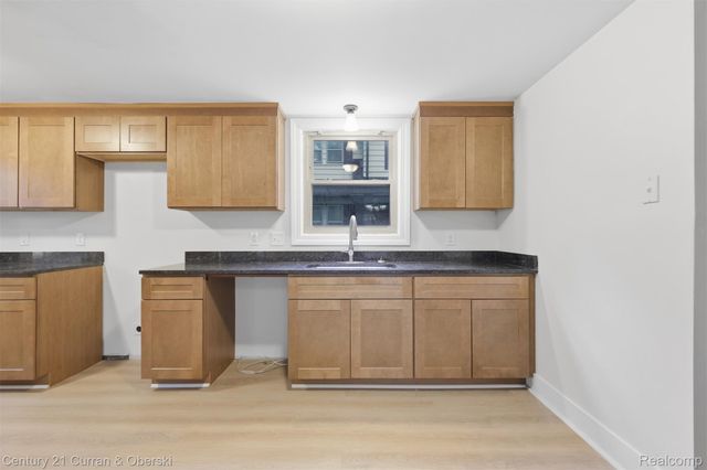 14167 Longacre Street, Detroit, MI 48227