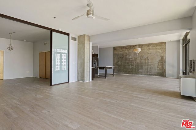 1111 S Grand Avenue 1211, Los Angeles, CA 90015