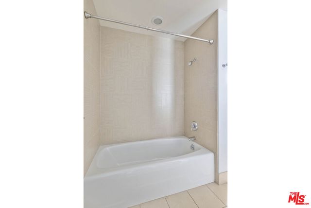 1111 S Grand Avenue 1211, Los Angeles, CA 90015