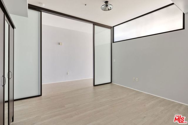 1111 S Grand Avenue 1211, Los Angeles, CA 90015
