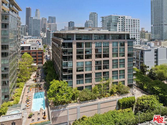 1111 S Grand Avenue 1211, Los Angeles, CA 90015