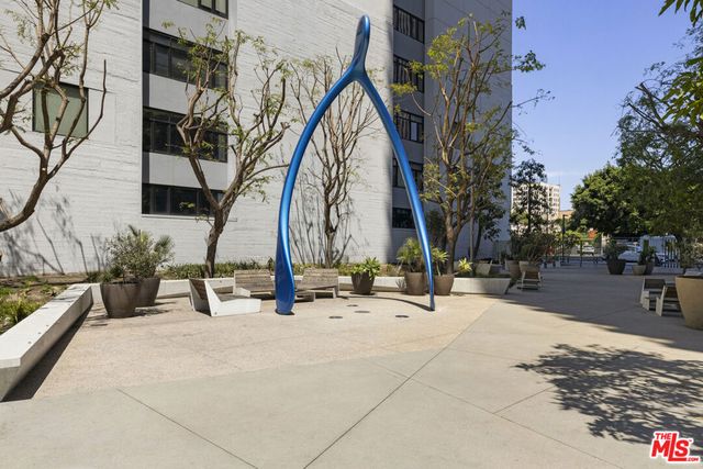 1111 S Grand Avenue 1211, Los Angeles, CA 90015