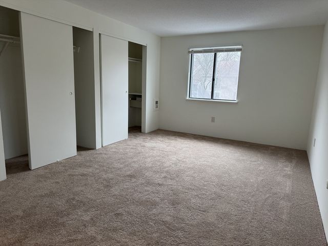 4 Village Rock Lane 9, Natick, MA 01760