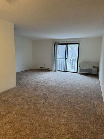 4 Village Rock Lane 9, Natick, MA 01760