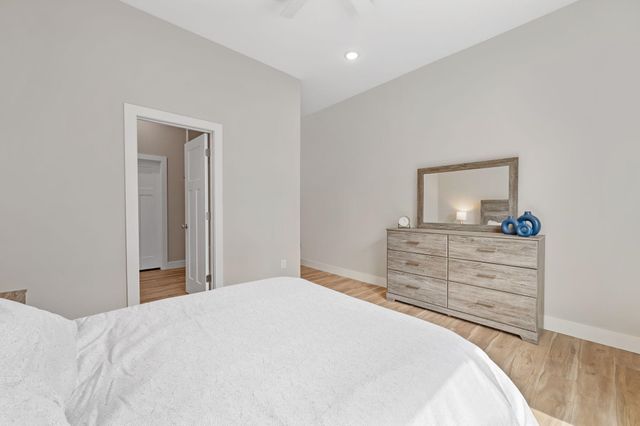 501 E Elmwood St, Park City, KS 67147