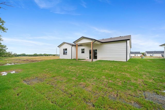 501 E Elmwood St, Park City, KS 67147