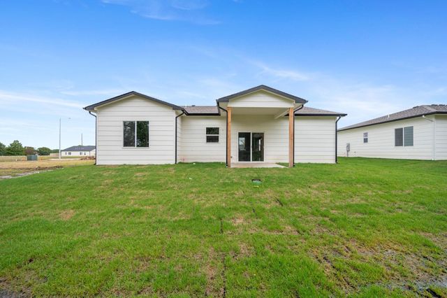 501 E Elmwood St, Park City, KS 67147