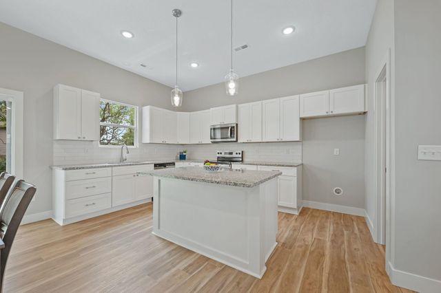 501 E Elmwood St, Park City, KS 67147