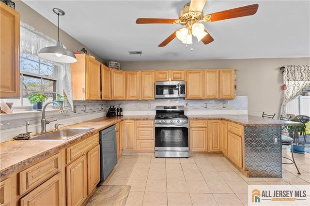 603 Ocean Avenue, Union Beach, NJ 07735