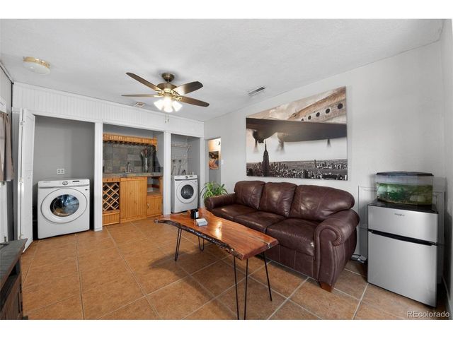 9095 W Mississippi Ave, Lakewood, CO 80226