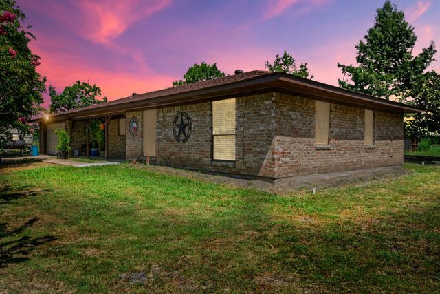 7716 FM 1532, Ladonia, TX 75449