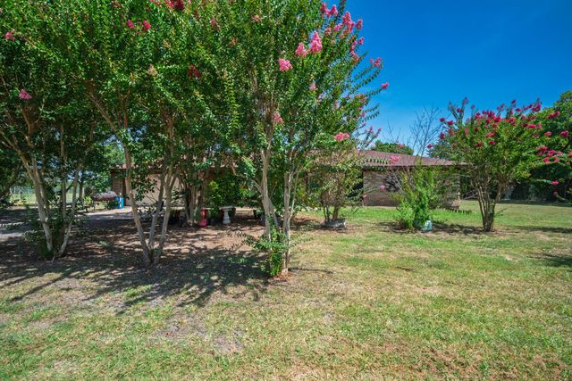 7716 FM 1532, Ladonia, TX 75449