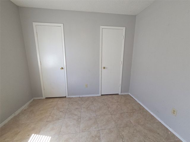 2400 Monte Carlo Drive B, Arlington, TX 76015