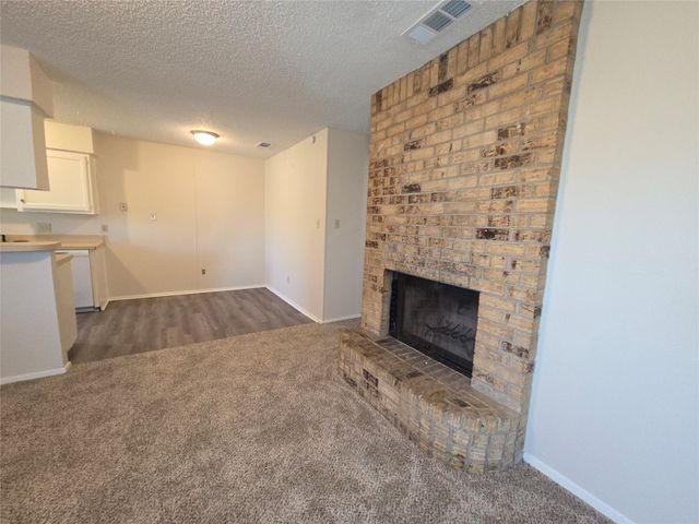 2400 Monte Carlo Drive B, Arlington, TX 76015