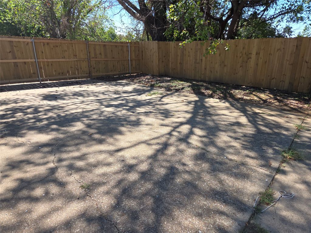 2400 Monte Carlo Drive B, Arlington, TX 76015 — photo 4