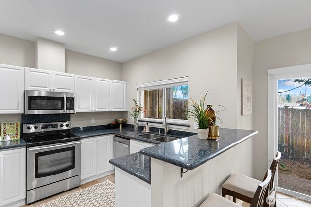 401 S 51st Court, Renton, WA 98055