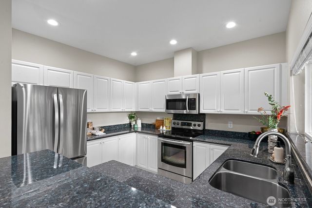 401 S 51st Court, Renton, WA 98055