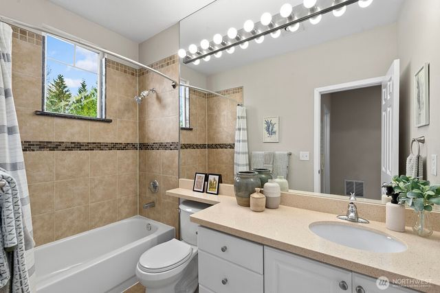 401 S 51st Court, Renton, WA 98055