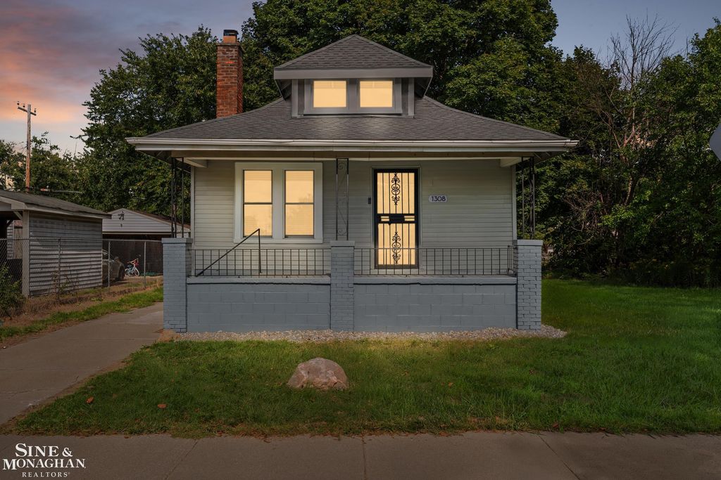 1308 Ashland Street, Detroit, MI 48215
