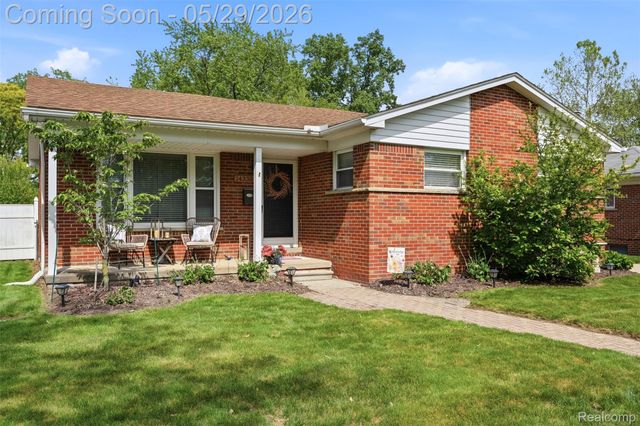 14338 Shadywood Drive, Plymouth Charter Township, MI 48170