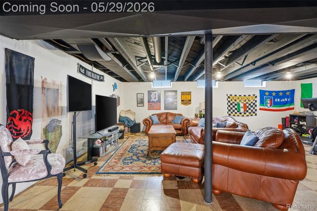 14338 Shadywood Drive, Plymouth Charter Township, MI 48170