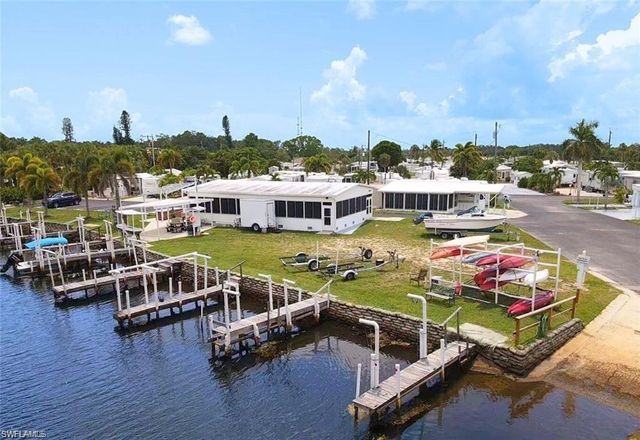 123 Cedar LN # 42, Naples, FL 34114