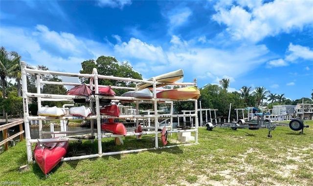 123 Cedar LN # 42, Naples, FL 34114