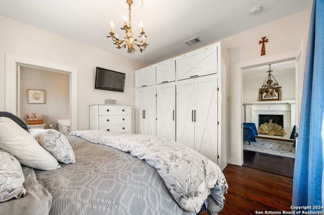 228 CLIFFORD CT, San Antonio, TX 78210