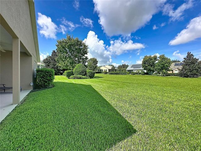 107 FALLING ACORN AVENUE, Groveland, FL 34736