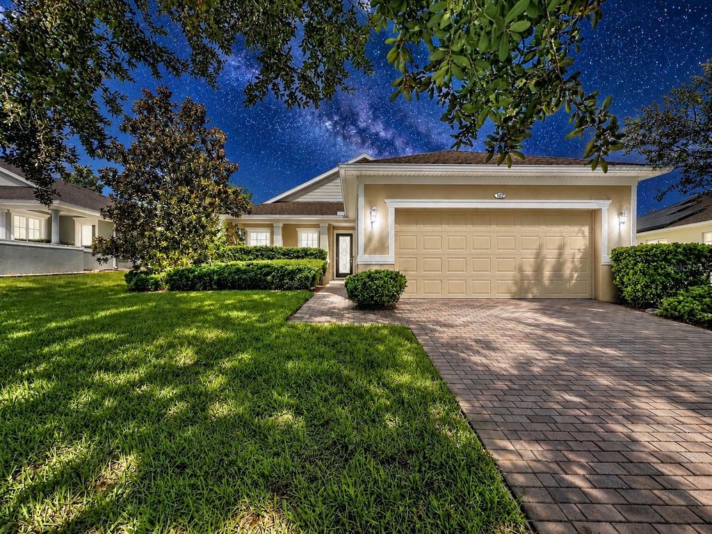 107 FALLING ACORN AVENUE, Groveland, FL 34736