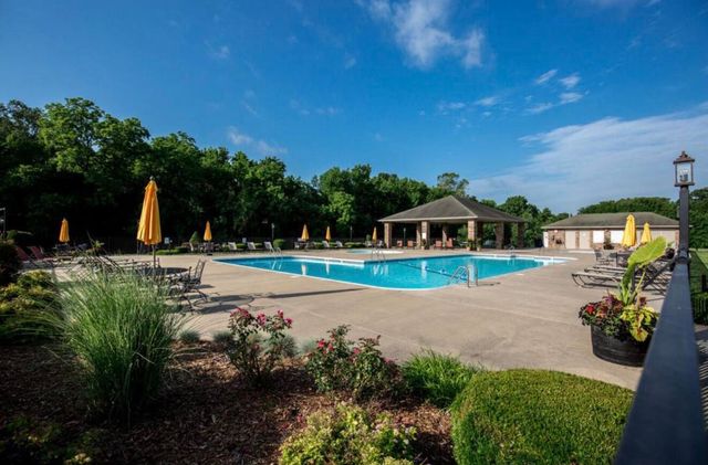 986 W Sycamore Street, Springfield, MO 65810