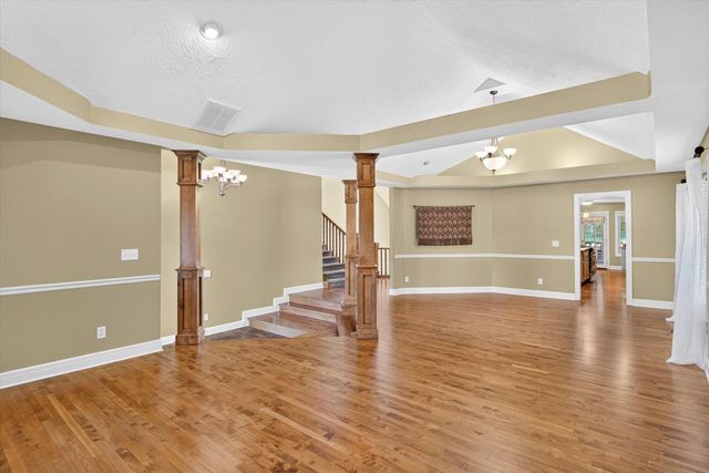 986 W Sycamore Street, Springfield, MO 65810