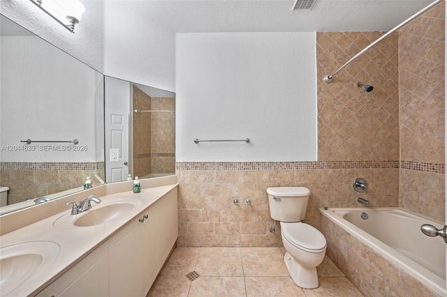 10709 NW 81st Lane, Doral, FL 33178