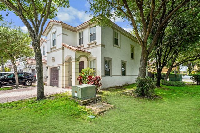 10709 NW 81st Lane, Doral, FL 33178