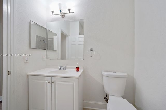 10709 NW 81st Lane, Doral, FL 33178