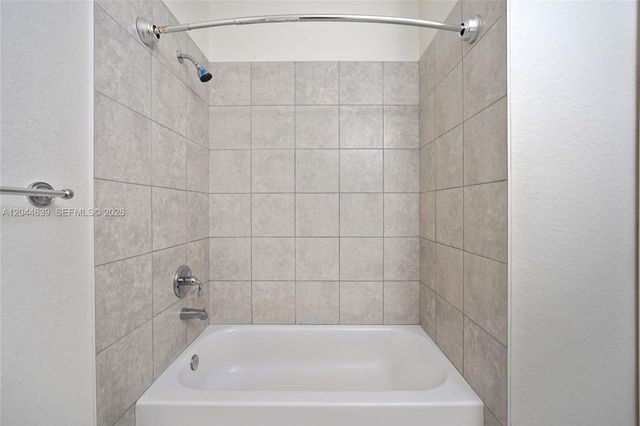10709 NW 81st Lane, Doral, FL 33178