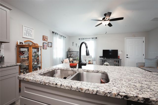 7077 TAMARIND WAY, Lake Wales, FL 33898