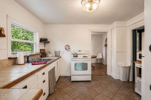 289 E Park Street, Grants Pass, OR 97527
